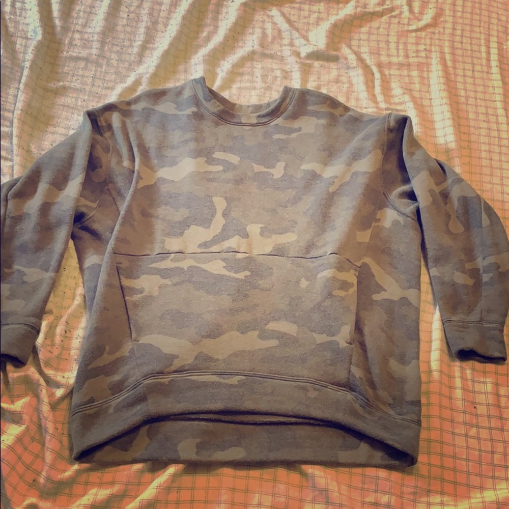 Women’s sweatshirt